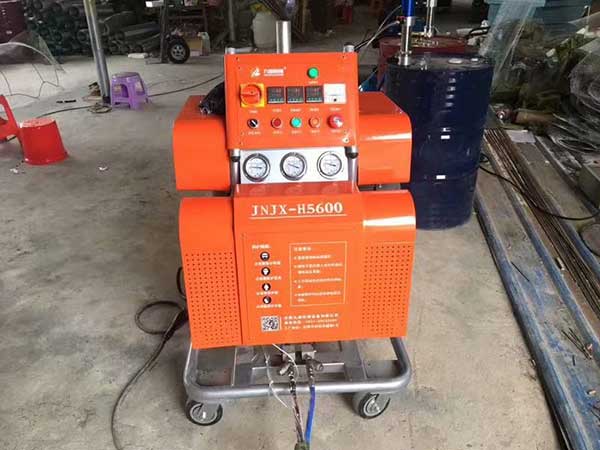 高壓式聚脲噴涂設備罐體行業(yè)室內外防腐應用(圖1) 高壓式聚脲噴涂設備罐體行業(yè)室內外防腐應用(圖1)